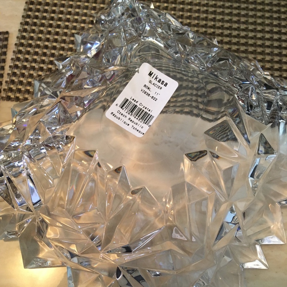 Mikasa 11 inch designer bowl,crystal